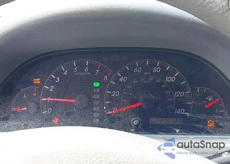 2005 Toyota Camry Le z USA, uszkodzony, nr VIN 4T1BE32K85U969275